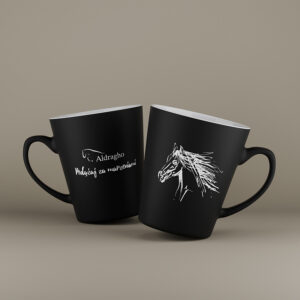 Czarno-białe kubki z nadrukiem logo Aldragho