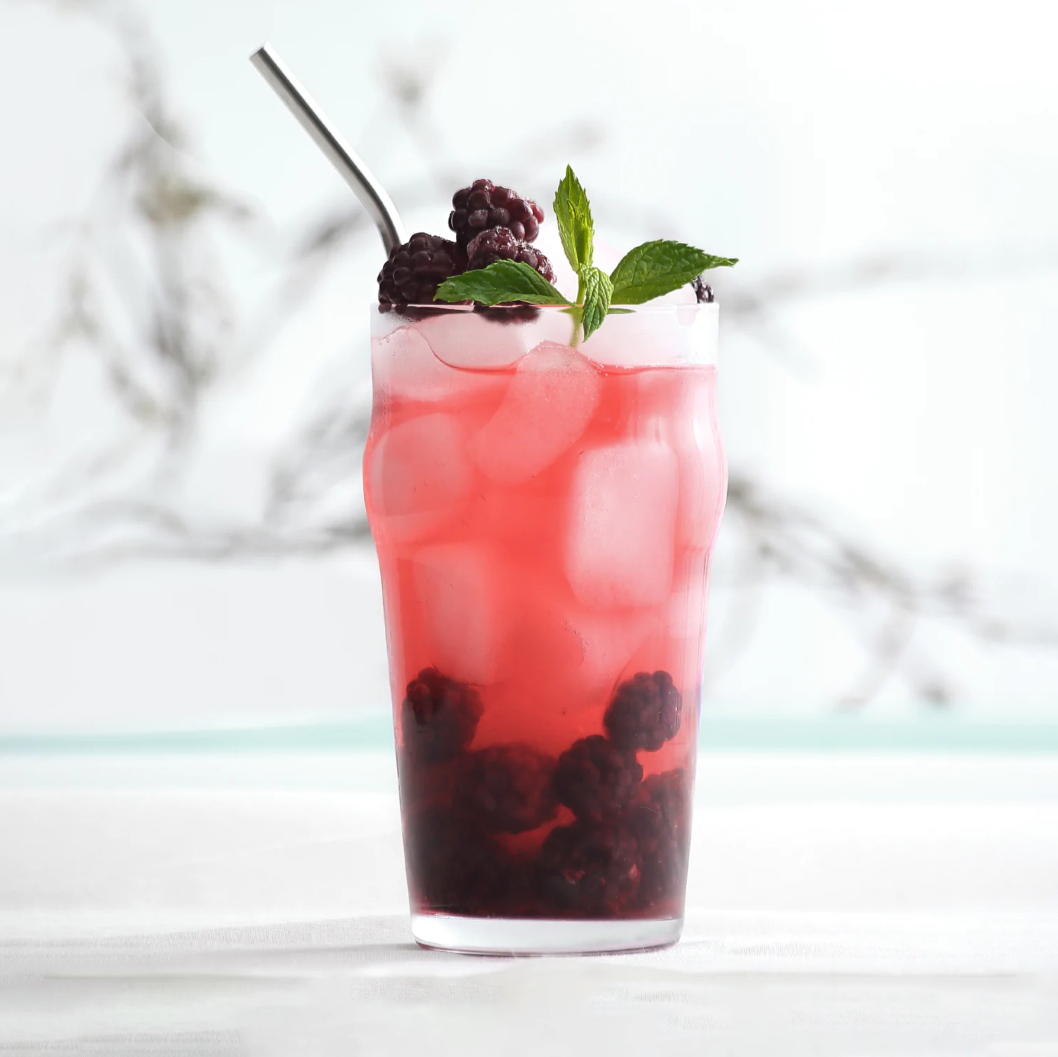 Noniq-500-ml-drink Noniq 500 ml - szklanka z drinkiem