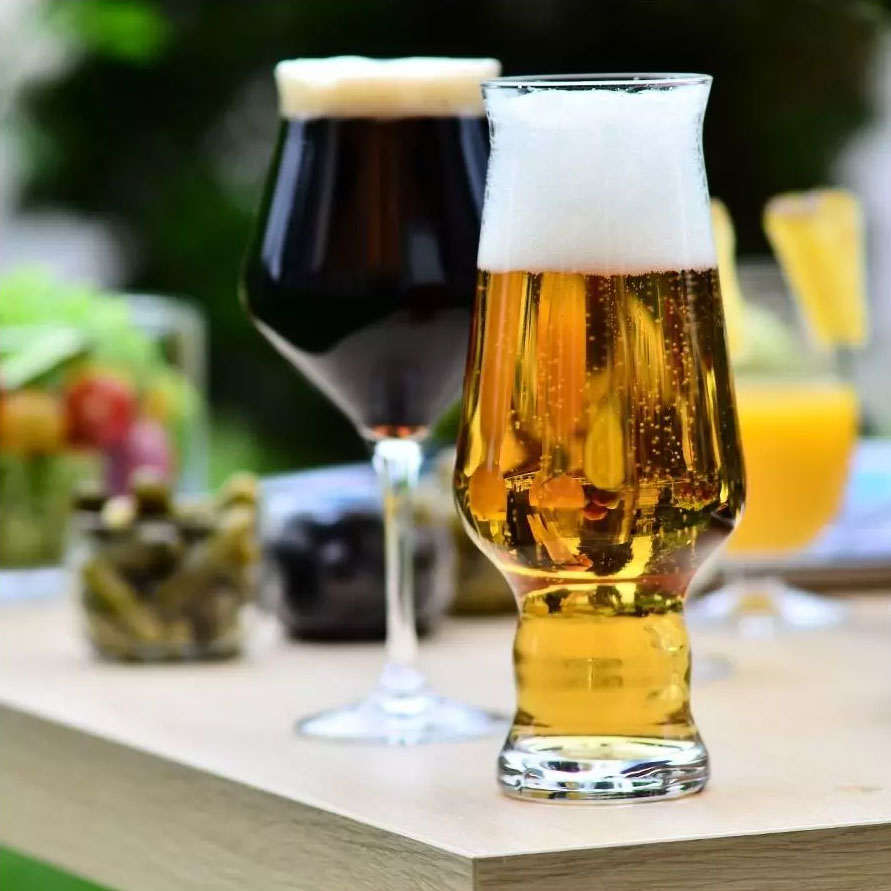 Szklanka-Kraft-aranz2 Szklanka do piwa Kraft 400 480 ml - zdjęcie aranżowane